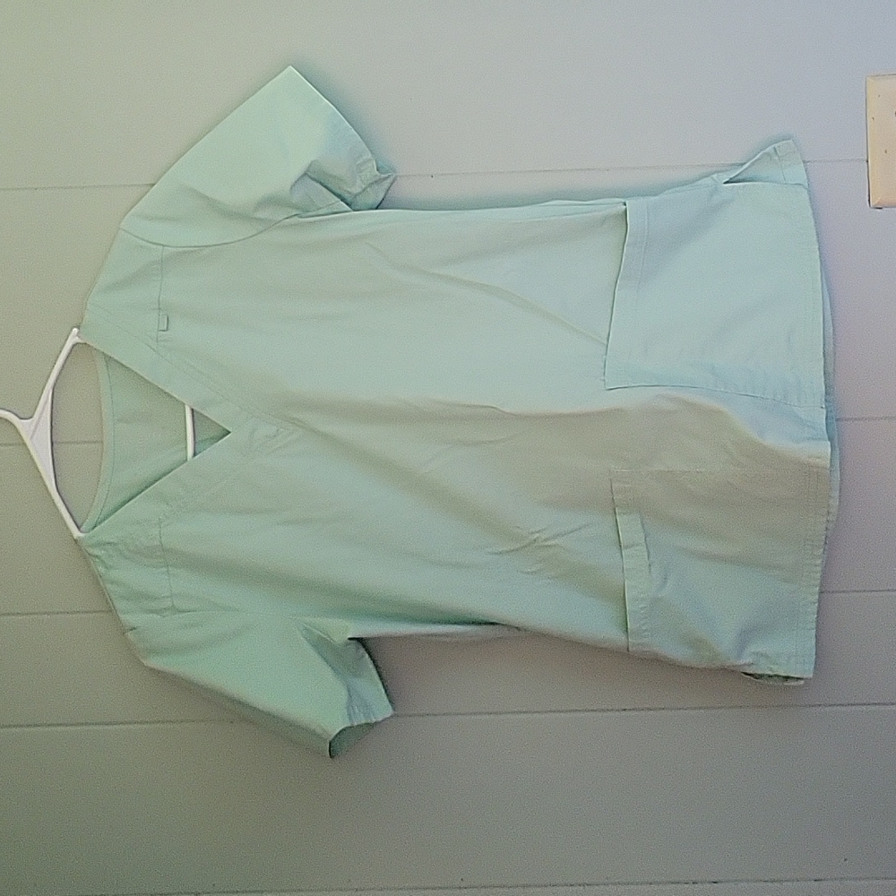 Uniform advantage butter soft scrub set